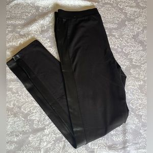 Rafaella Leggings with Leather stripe down sides, size Medium, Black